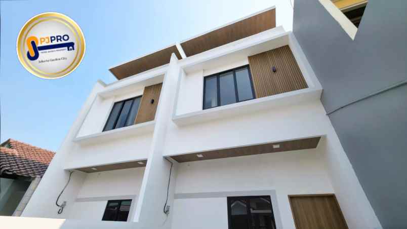 dijual rumah boulevard hijau