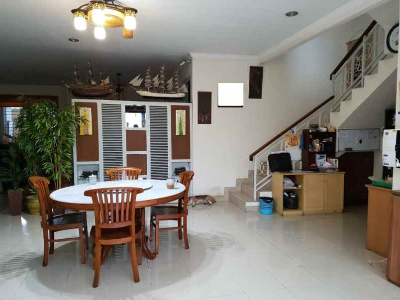 dijual rumah bukit gading mediterania