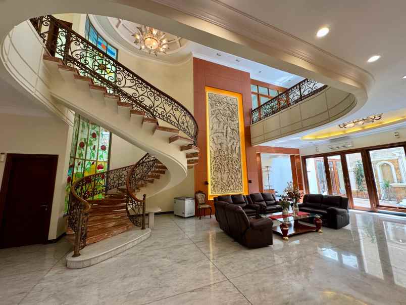 dijual rumah bukit gading mediterania