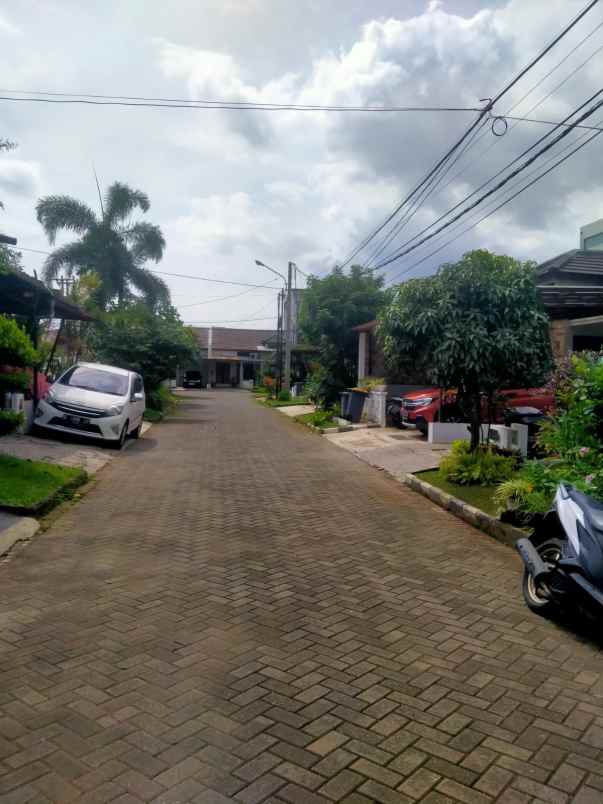dijual rumah bumi panyawangan