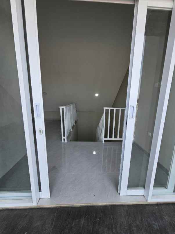 dijual rumah ciganjur