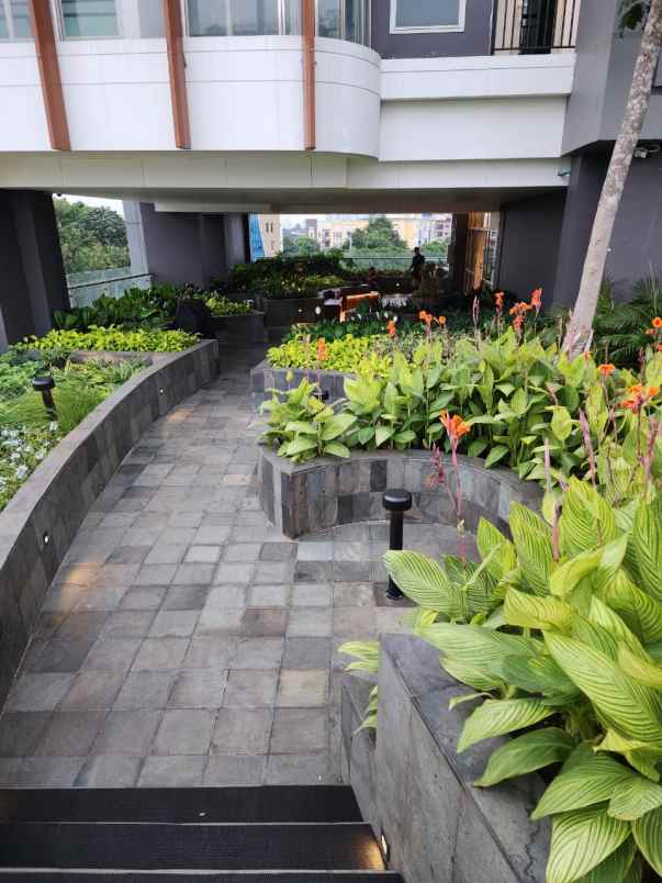 dijual rumah cilandak barat