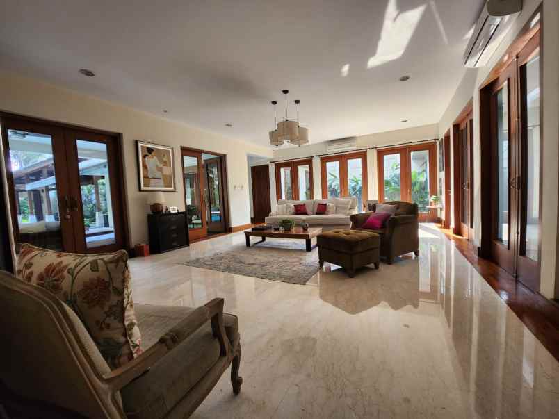 dijual rumah cilandak barat