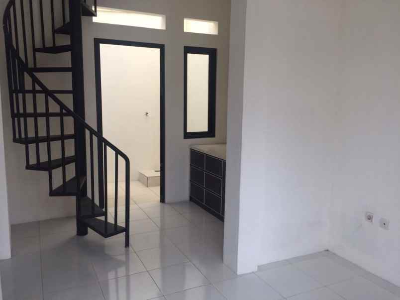 dijual rumah cilebut
