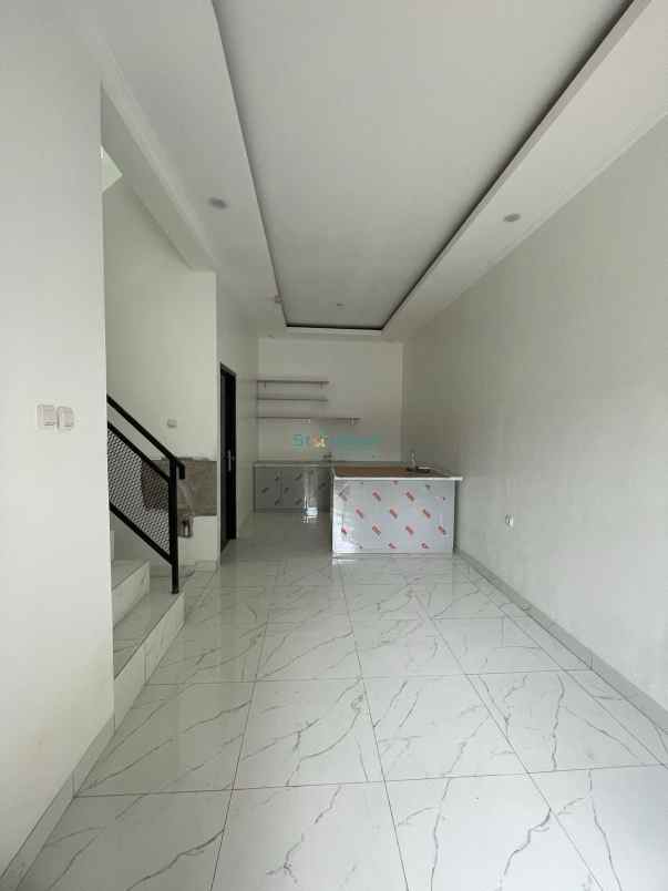 dijual rumah ciledug