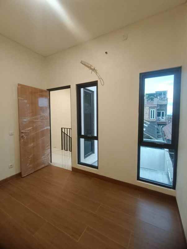 dijual rumah cimanggis depok