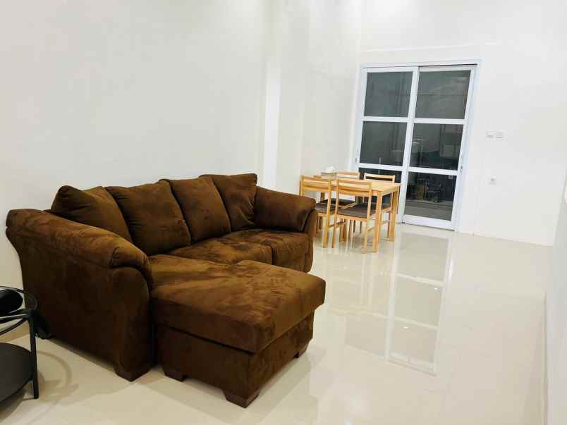 dijual rumah cinambo