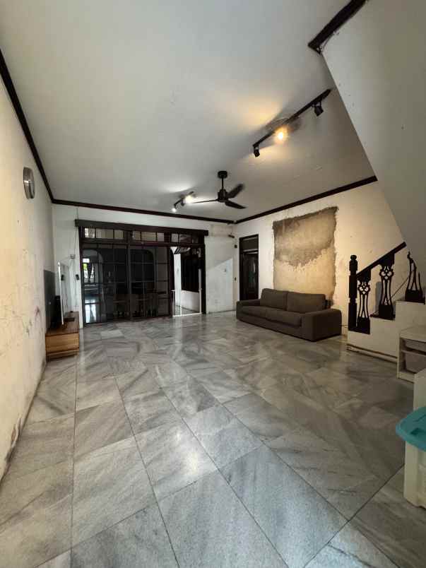 dijual rumah cinere estate