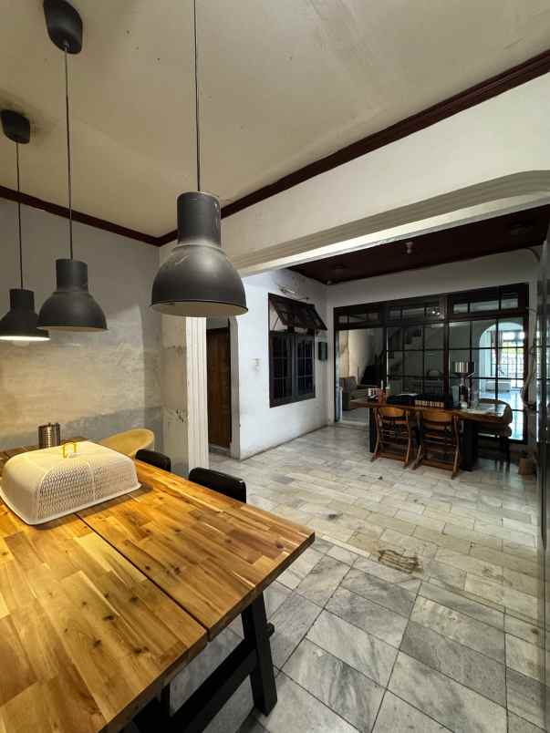 dijual rumah cinere estate