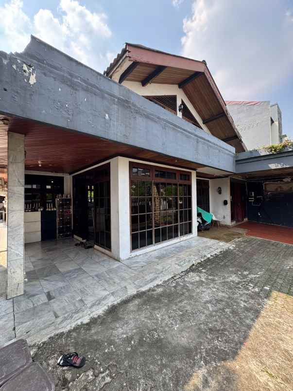 dijual rumah cinere estate