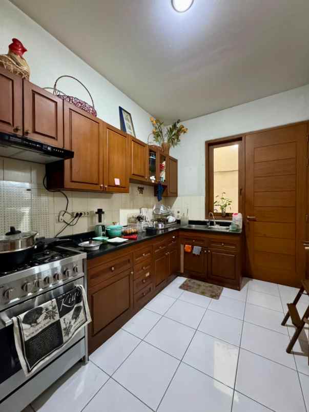 dijual rumah cinere estate blok a