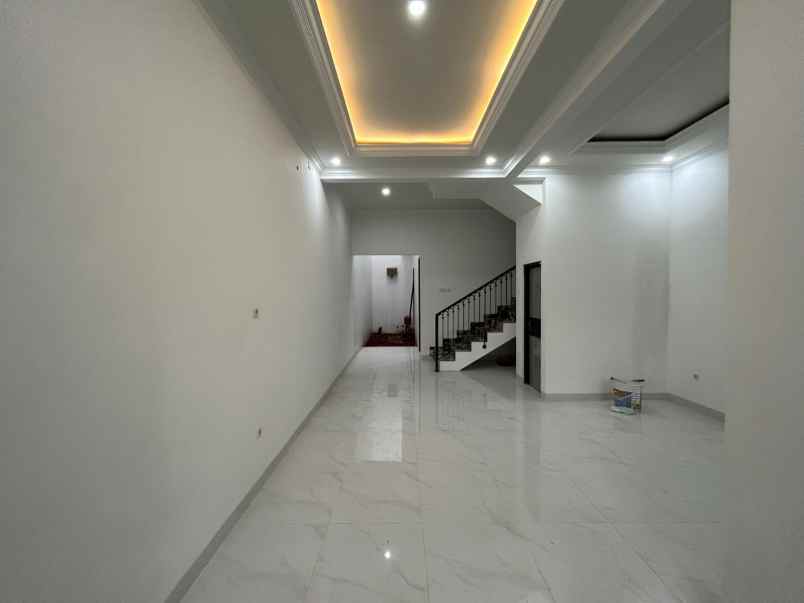 dijual rumah cipinang cempedak