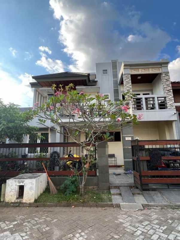 dijual rumah ciputat