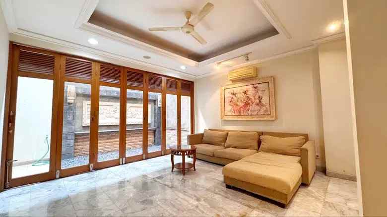 dijual rumah ciputat
