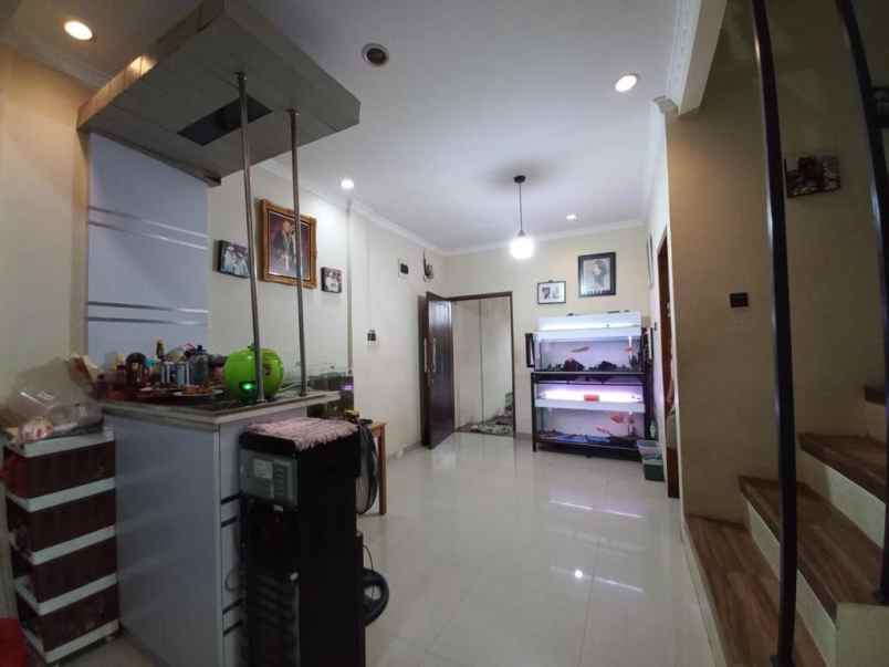 dijual rumah ciputat tangsel