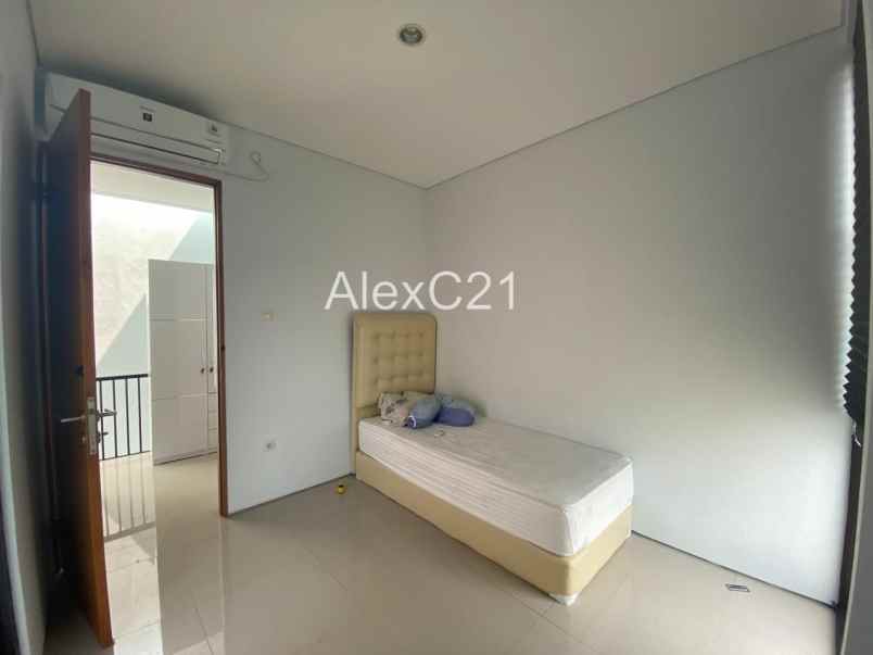 dijual rumah cireundeu