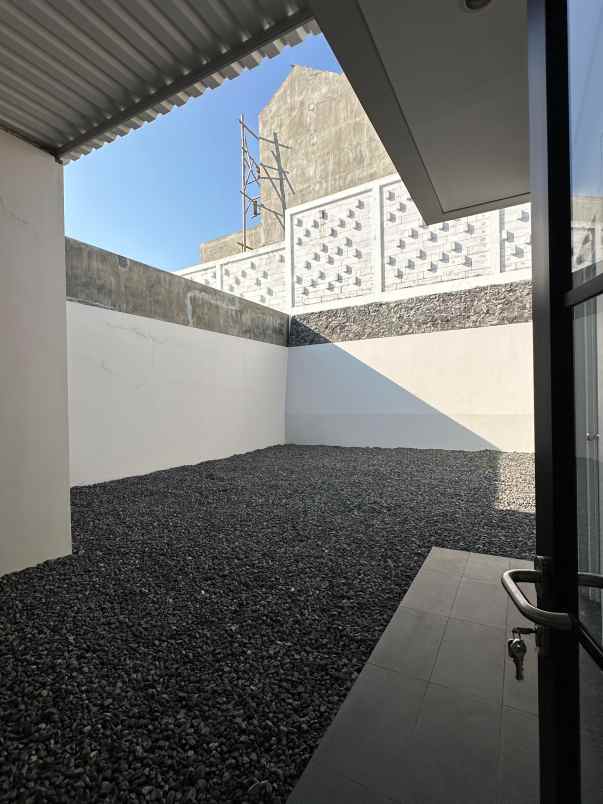 dijual rumah citraland puncak tidar