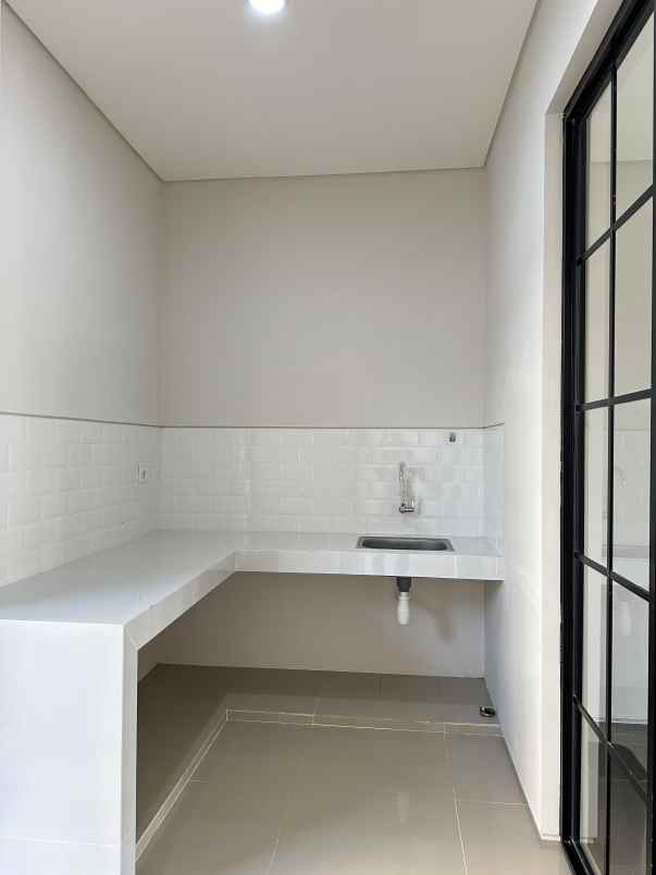 dijual rumah citraland puncak tidar