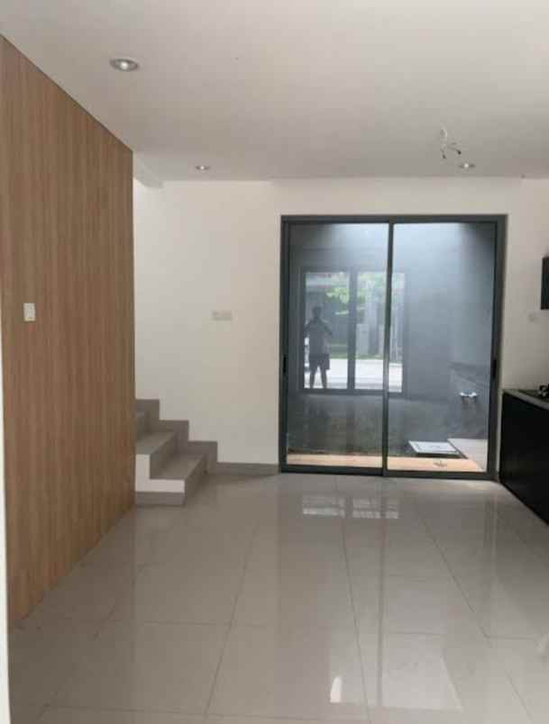 dijual rumah cluster asera nishi