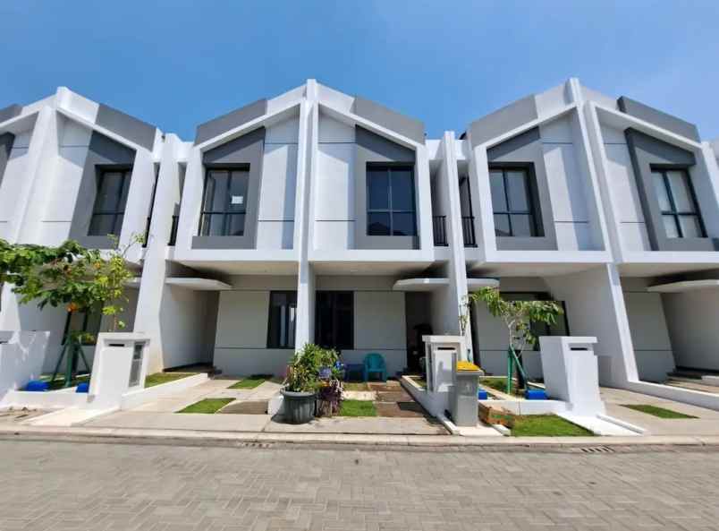 dijual rumah cluster harapan indah