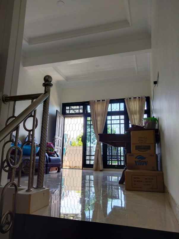 dijual rumah cluster harapan indah