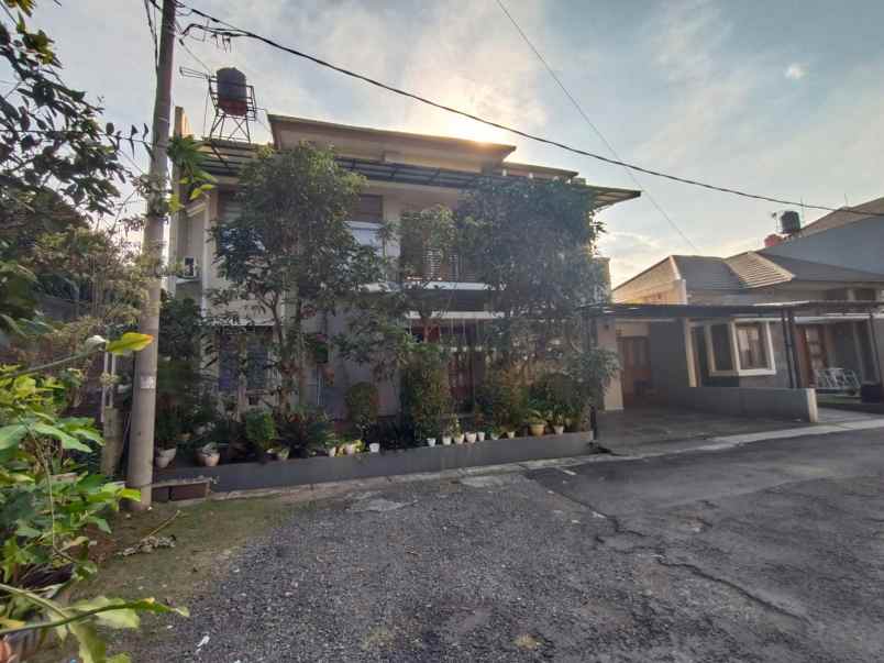 dijual rumah cluster puri suryalaya
