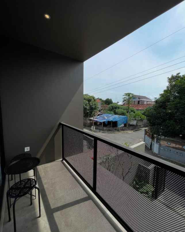 dijual rumah condongcatur