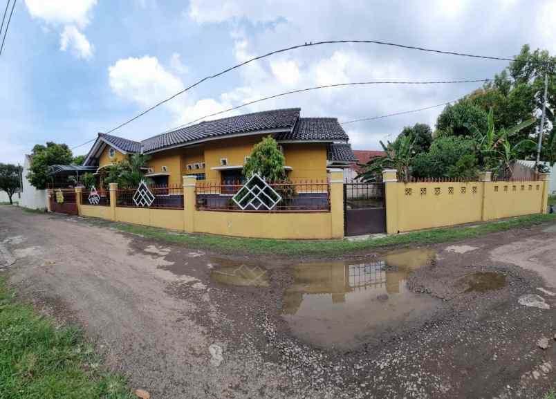 dijual rumah daerah pembangunan kesambi kota cirebon