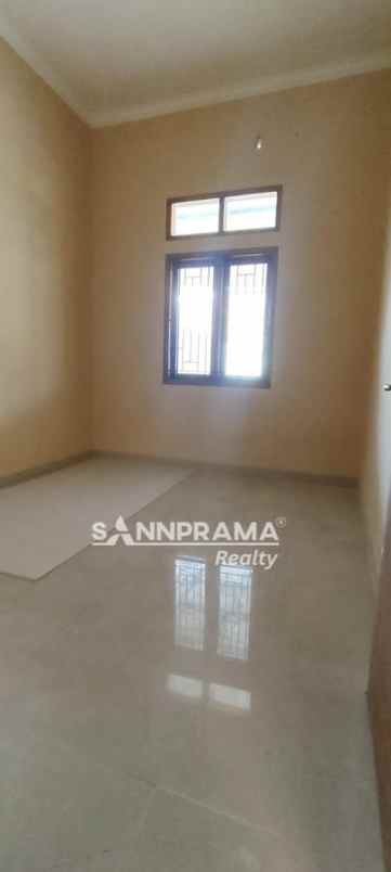 dijual rumah dalam cluster di cagar alam depok