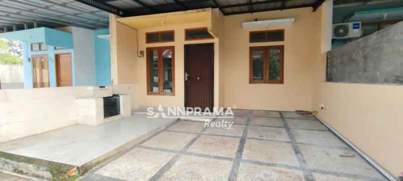 dijual rumah dalam cluster di cagar alam depok