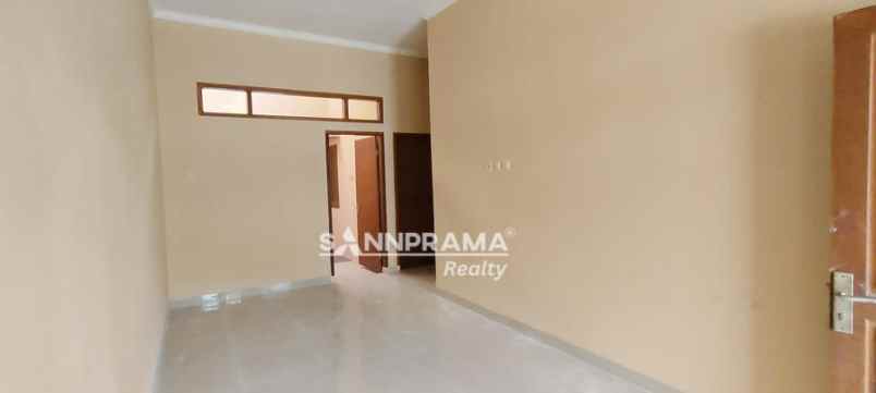 dijual rumah dalam cluster di cagar alam depok