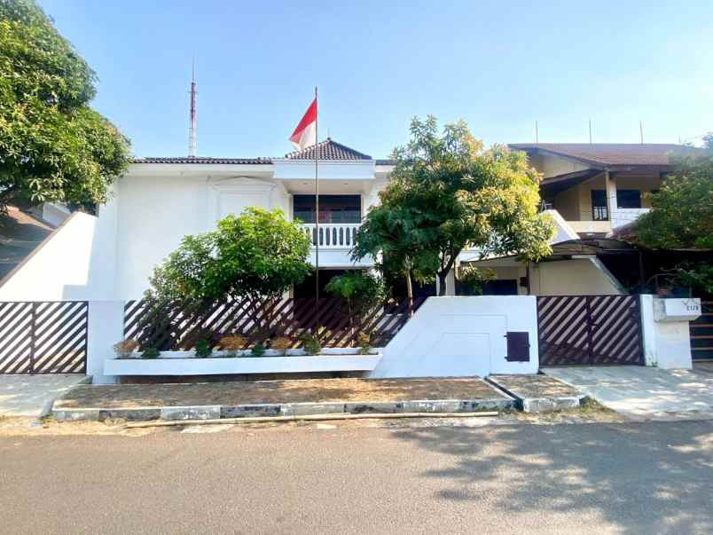 dijual rumah dekat jl lap tembak
