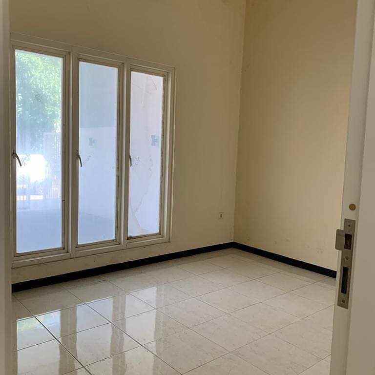 dijual rumah delta tiata deltasari