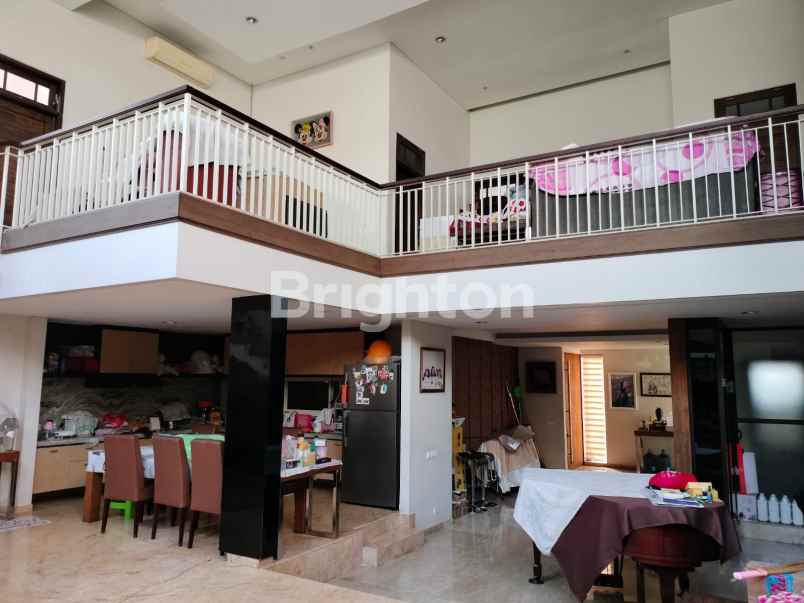 dijual rumah dharmahusada