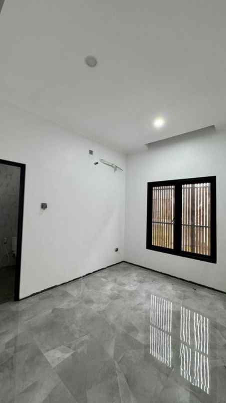 dijual rumah dharmahusada