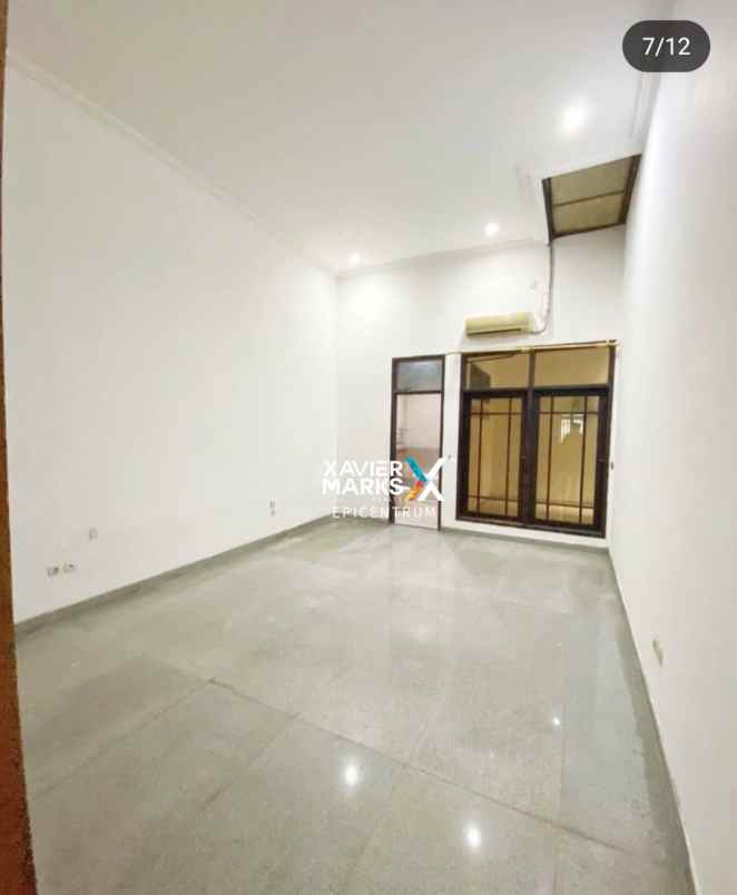 dijual rumah dharmahusada indah utara