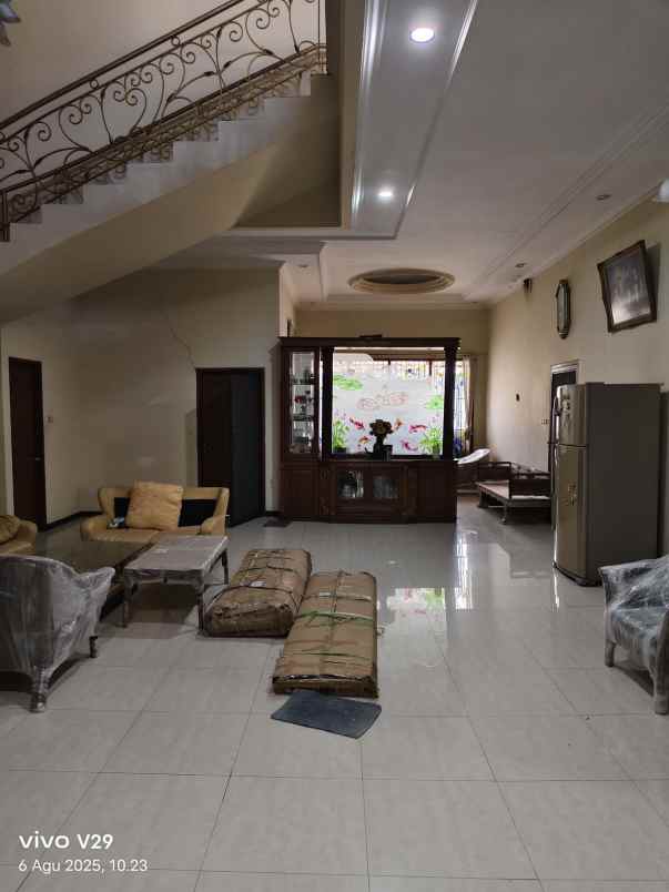 dijual rumah dharmahusada mas