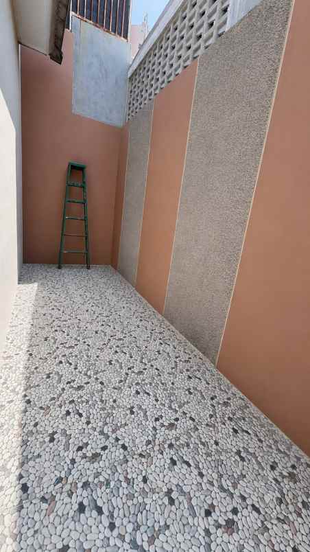 dijual rumah di cluster graha padma semarang