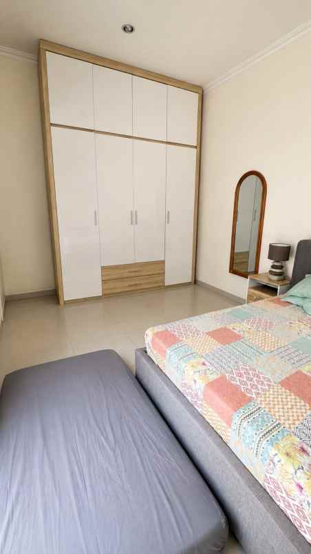 dijual rumah di cluster graha padma semarang