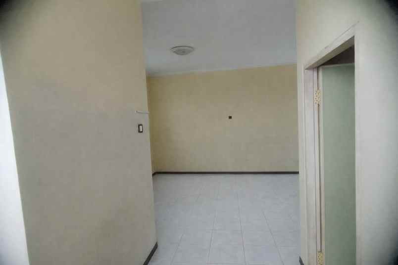 dijual rumah di darmo indah timur