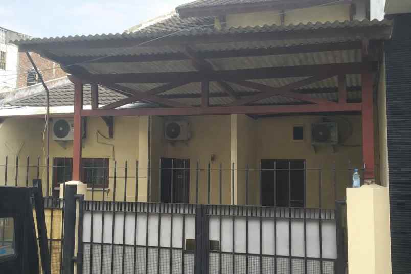 dijual rumah di darmo indah timur