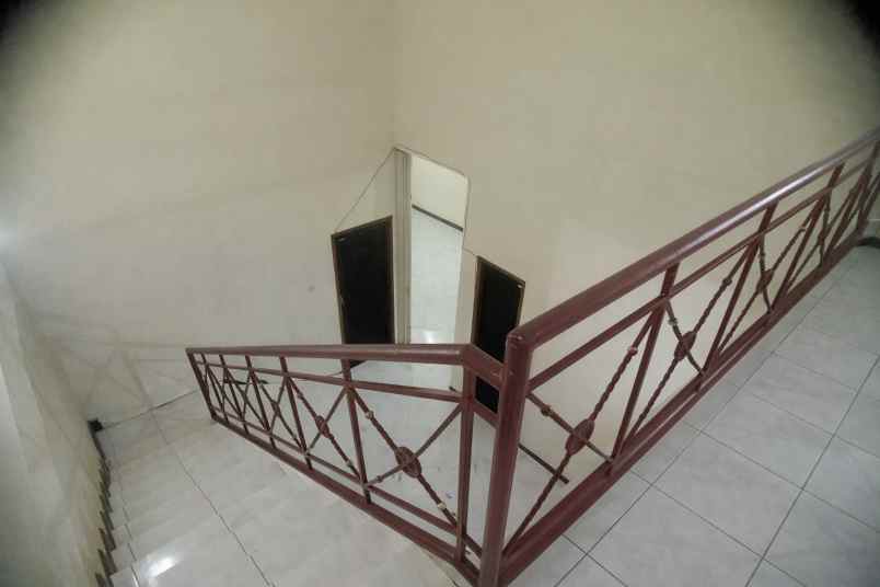 dijual rumah di darmo indah timur