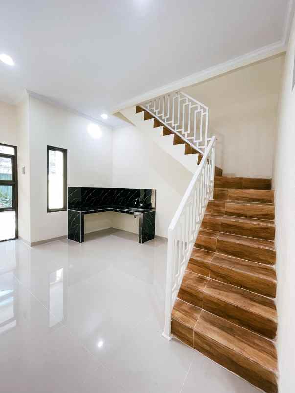 dijual rumah di duren sawit jakarta timur jakarta