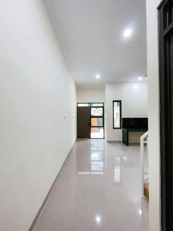 dijual rumah di duren sawit jakarta timur jakarta
