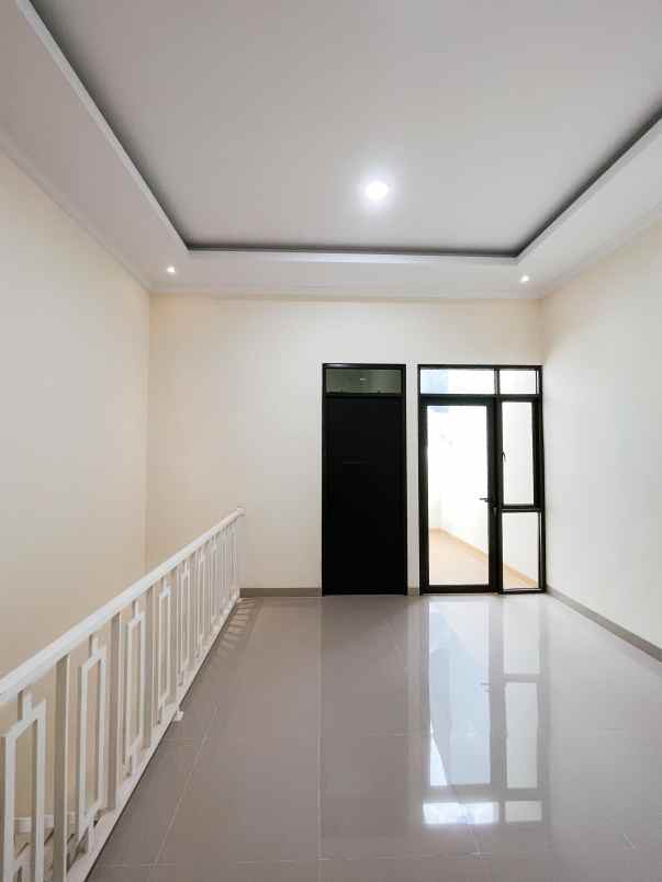 dijual rumah di duren sawit jakarta timur jakarta