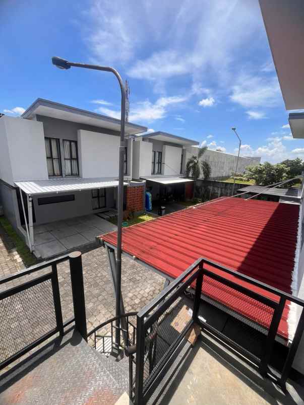 dijual rumah di gedongan colomadu karanganyar