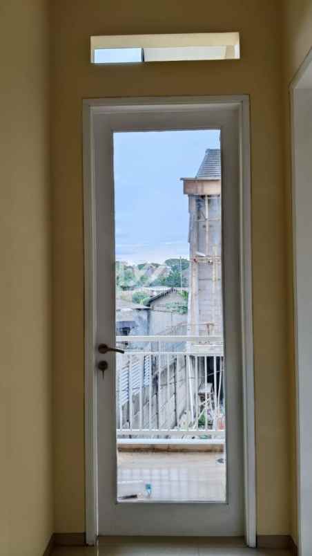 dijual rumah di graha raya bintaro