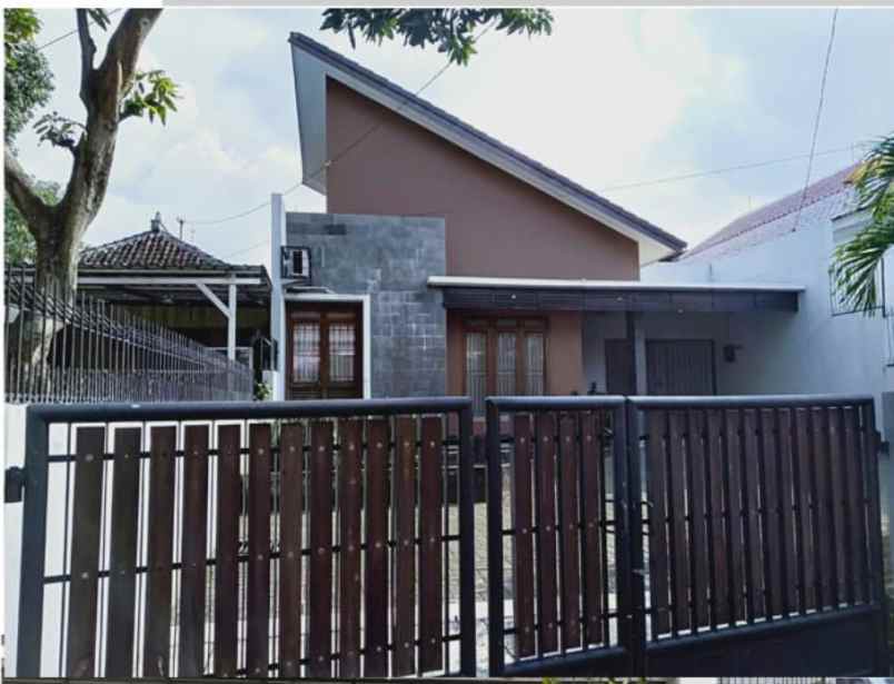 dijual rumah di jomblang timur semarang