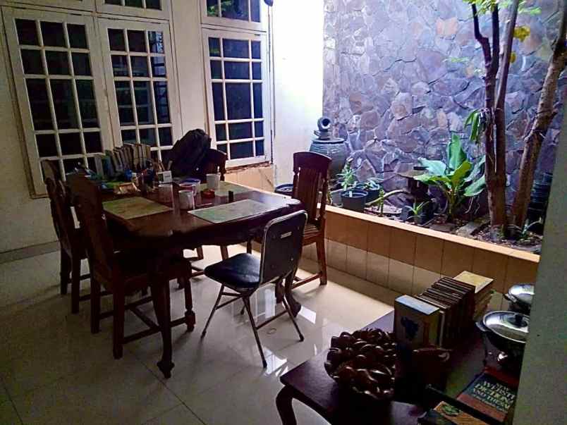 dijual rumah di manyar indah dekat merr galaxy mall
