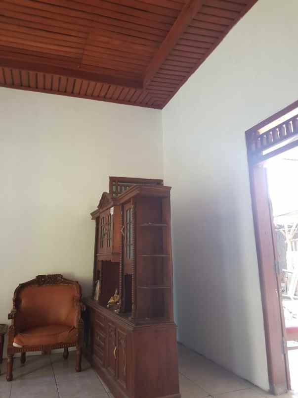 dijual rumah di perum rendole blok f